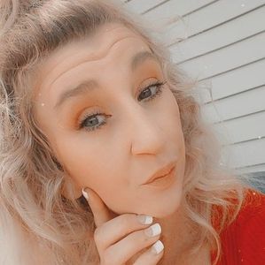 Meet your Posher, Amber jl